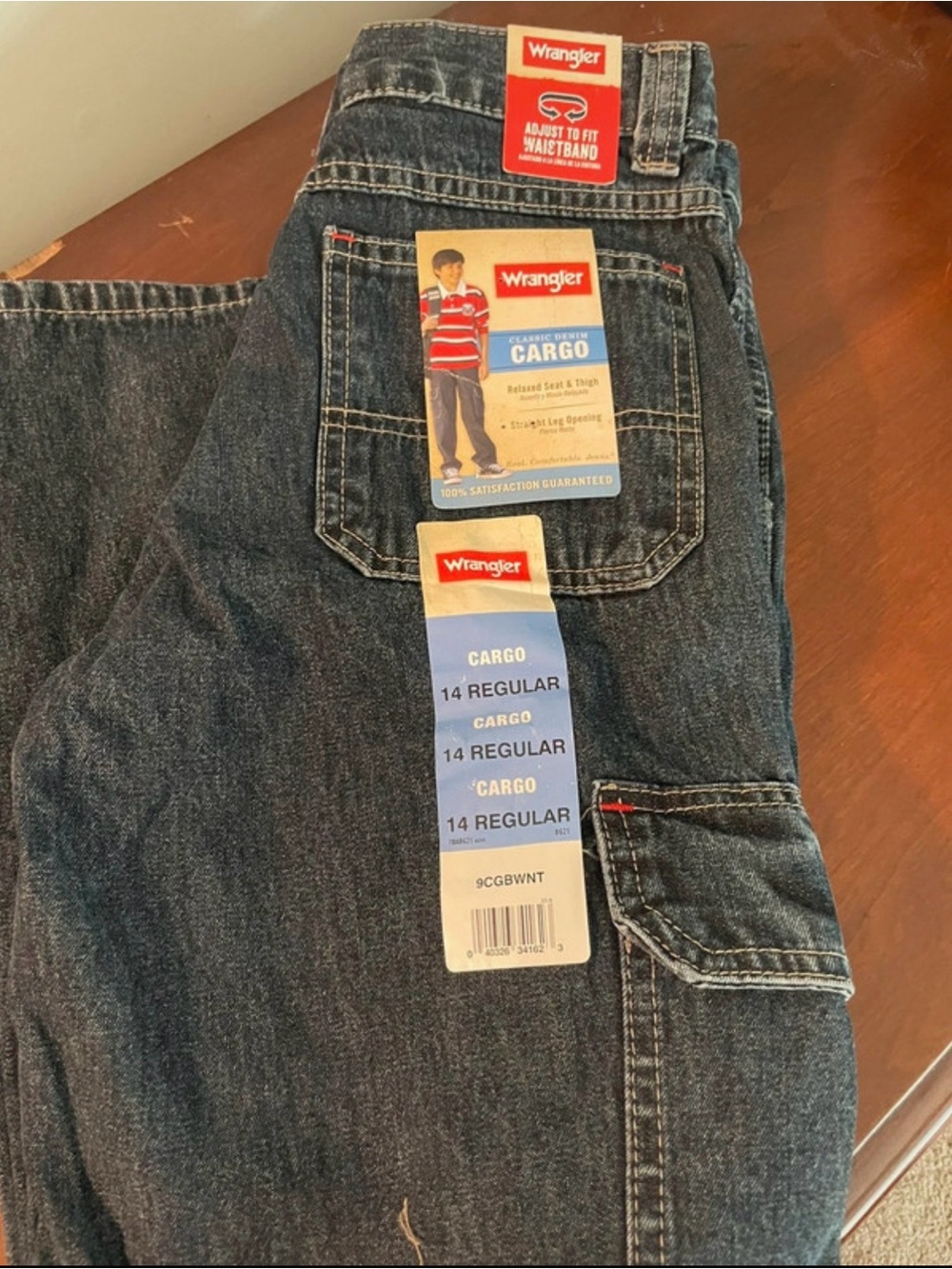 Wrangler Relaxed Cargo Jeans in Dark Blue Denim